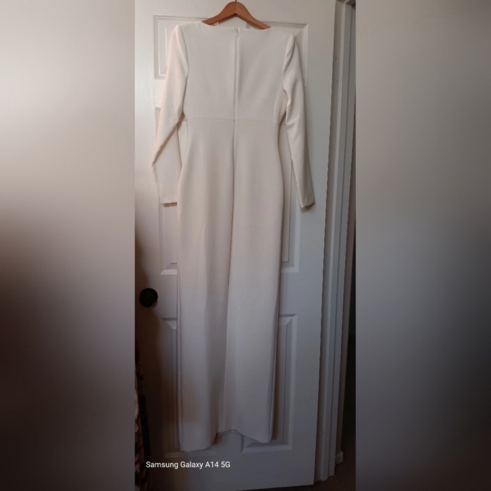 LIKELY -LEANDRA V-NECK LONG SLEEVE COLUMN GOWN W/THING-SLIT-NWT  SIZE 6 - Picture 3 of 5